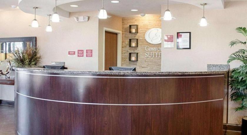 Comfort Suites Greenwood Exterior foto