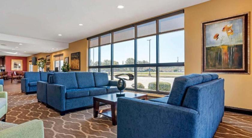 Comfort Suites Greenwood Exterior foto